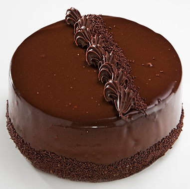 Katıksız 6–9 Kişilik Çikolatalı Yaş Pasta pasta